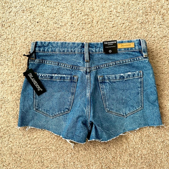 New Blank NYC Women’s High Rise Short - Size 26 - Picture 2 of 2